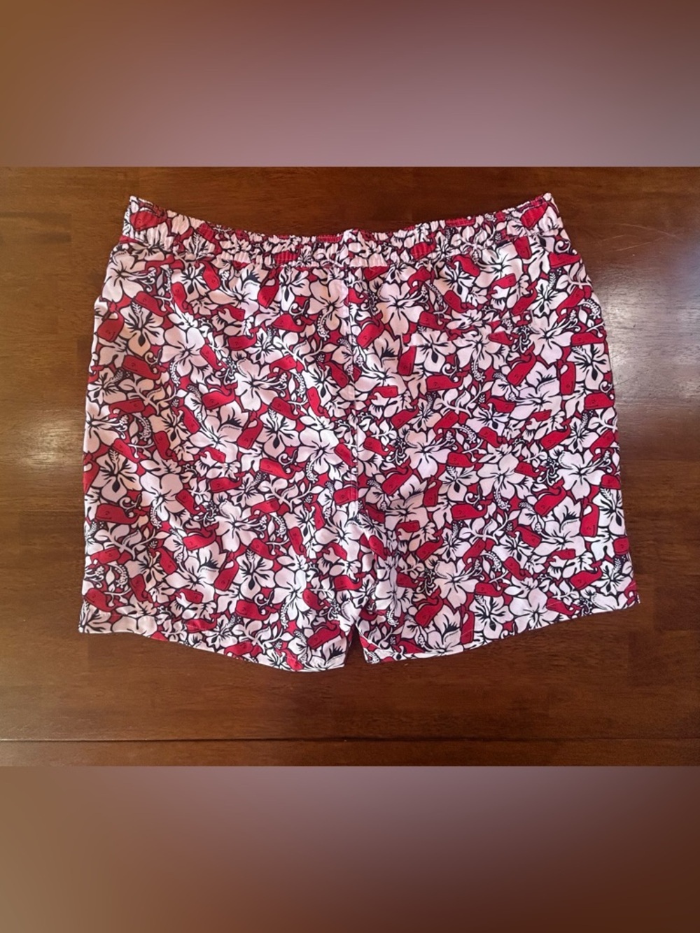 Vineyard Vines Whale Print 7” Swim Trunks - Picture 2 of 5